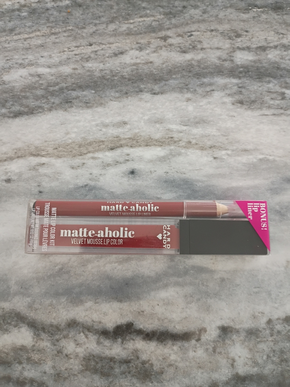 Hard Candy Matte-aholic Velvet Mousse #1523 Heather. Lip Color & Liner .
